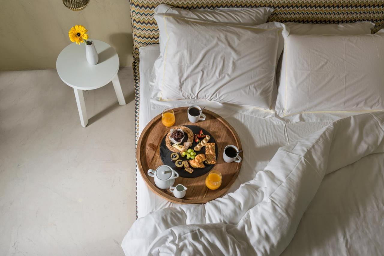Mythical Blue Luxury Suites (Adults Only) Fira  Exterior photo