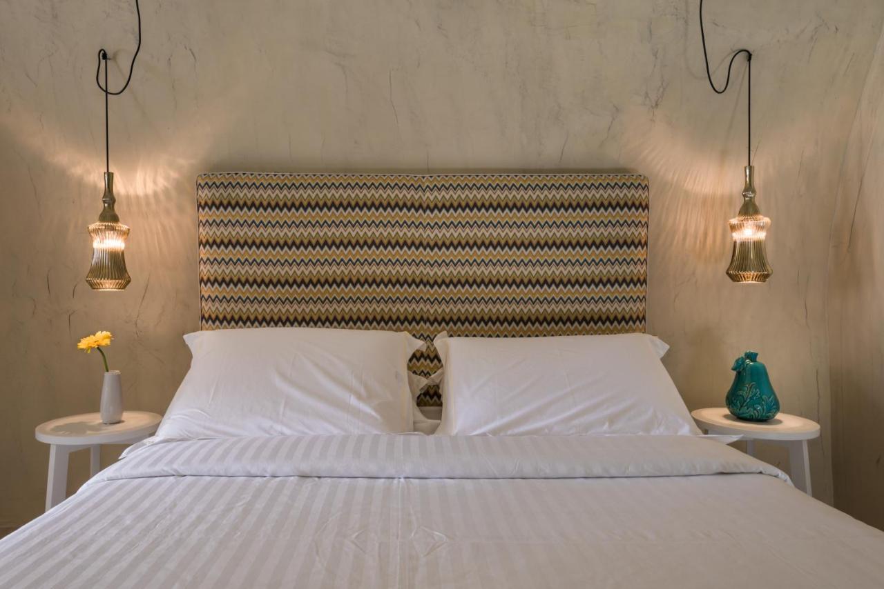 Mythical Blue Luxury Suites (Adults Only) Fira  Exterior photo