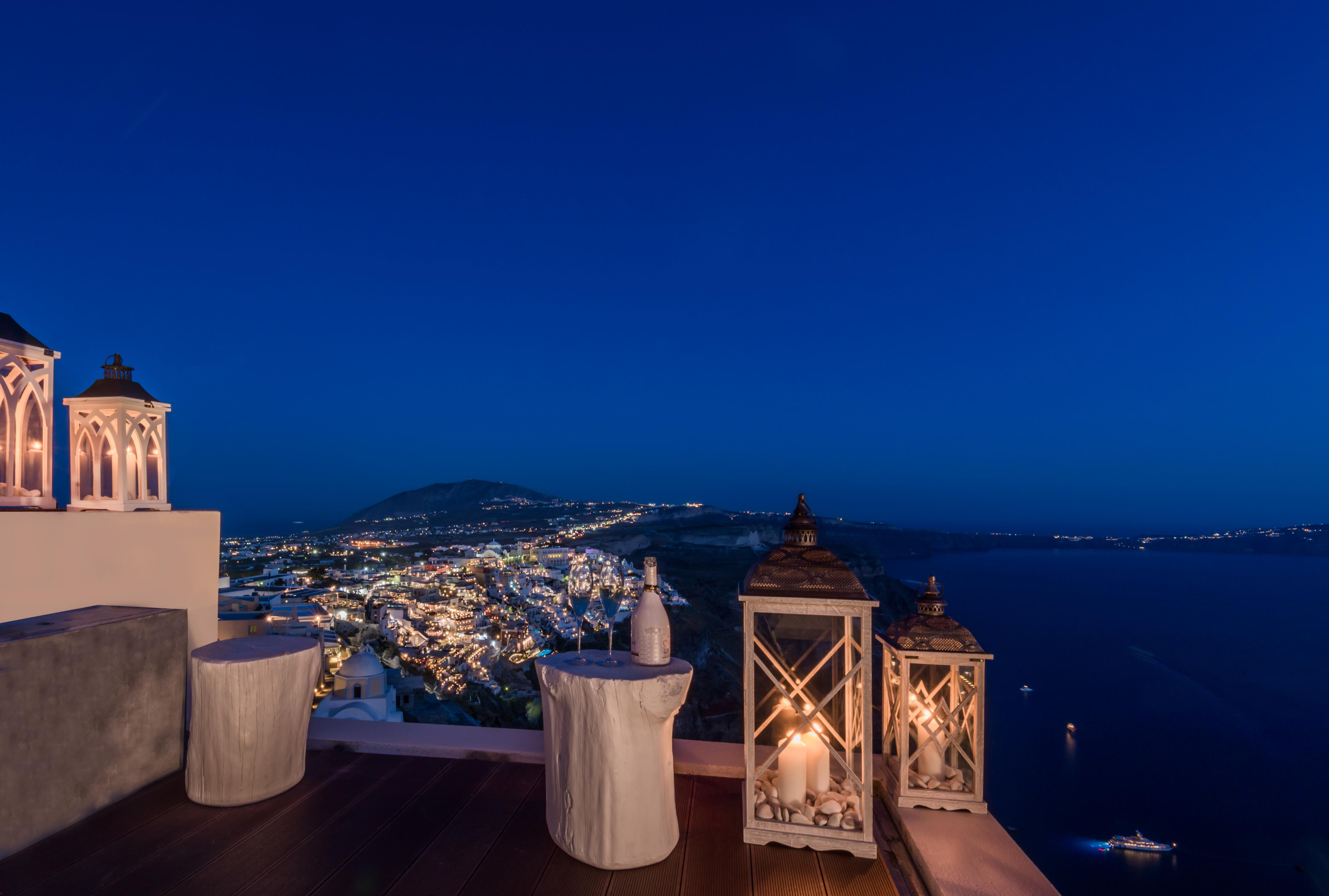 Mythical Blue Luxury Suites (Adults Only) Fira  Exterior photo
