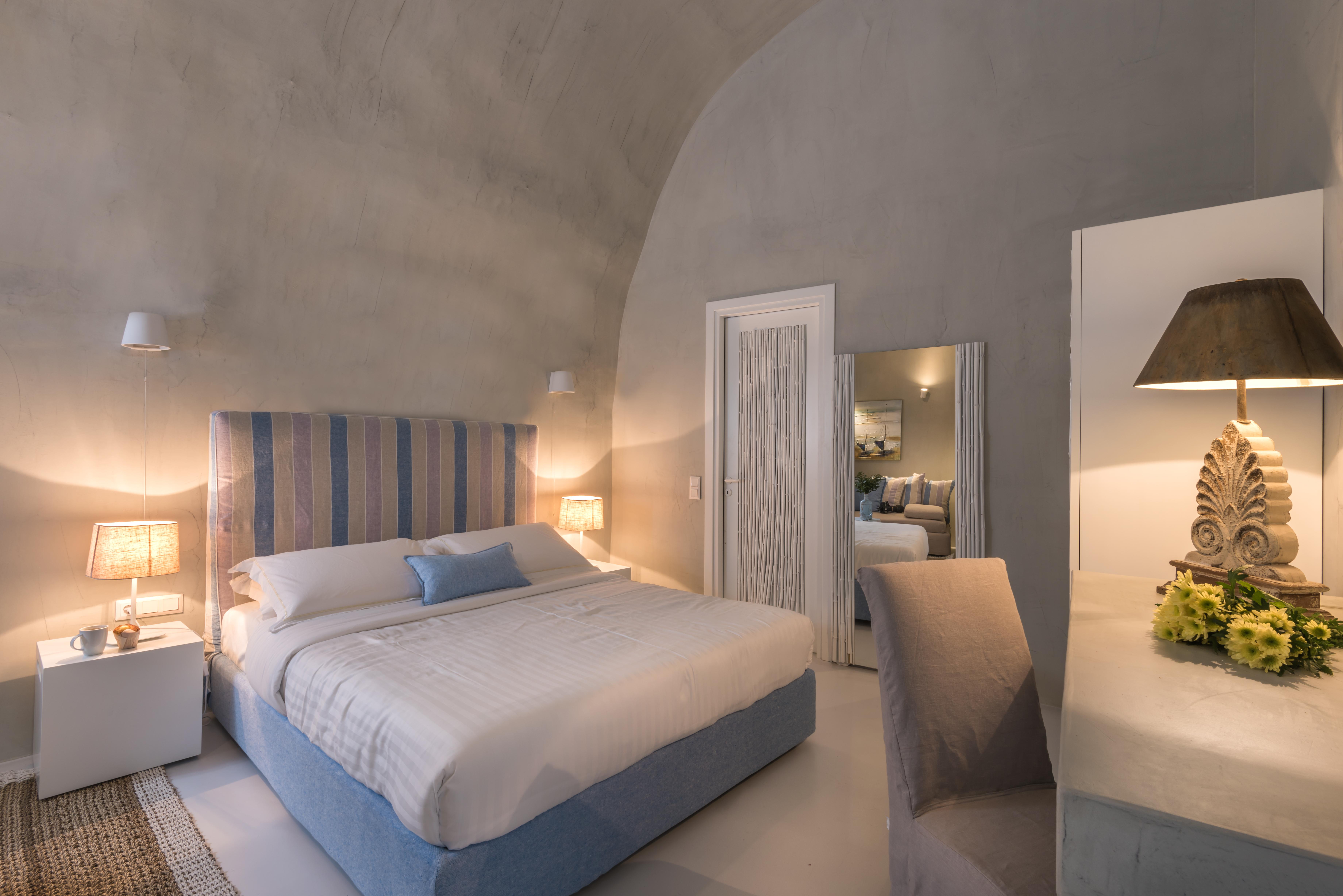 Mythical Blue Luxury Suites (Adults Only) Fira  Exterior photo